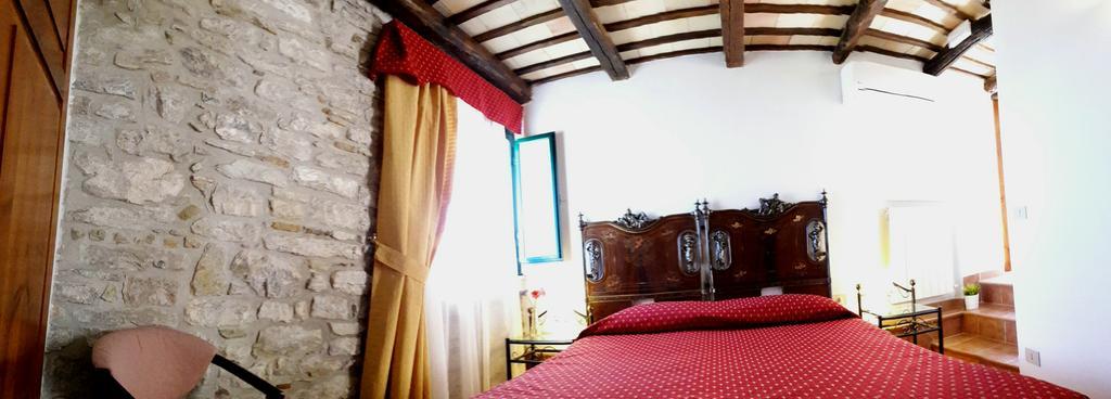 Camere Di Ulisse Ериче Екстериор снимка