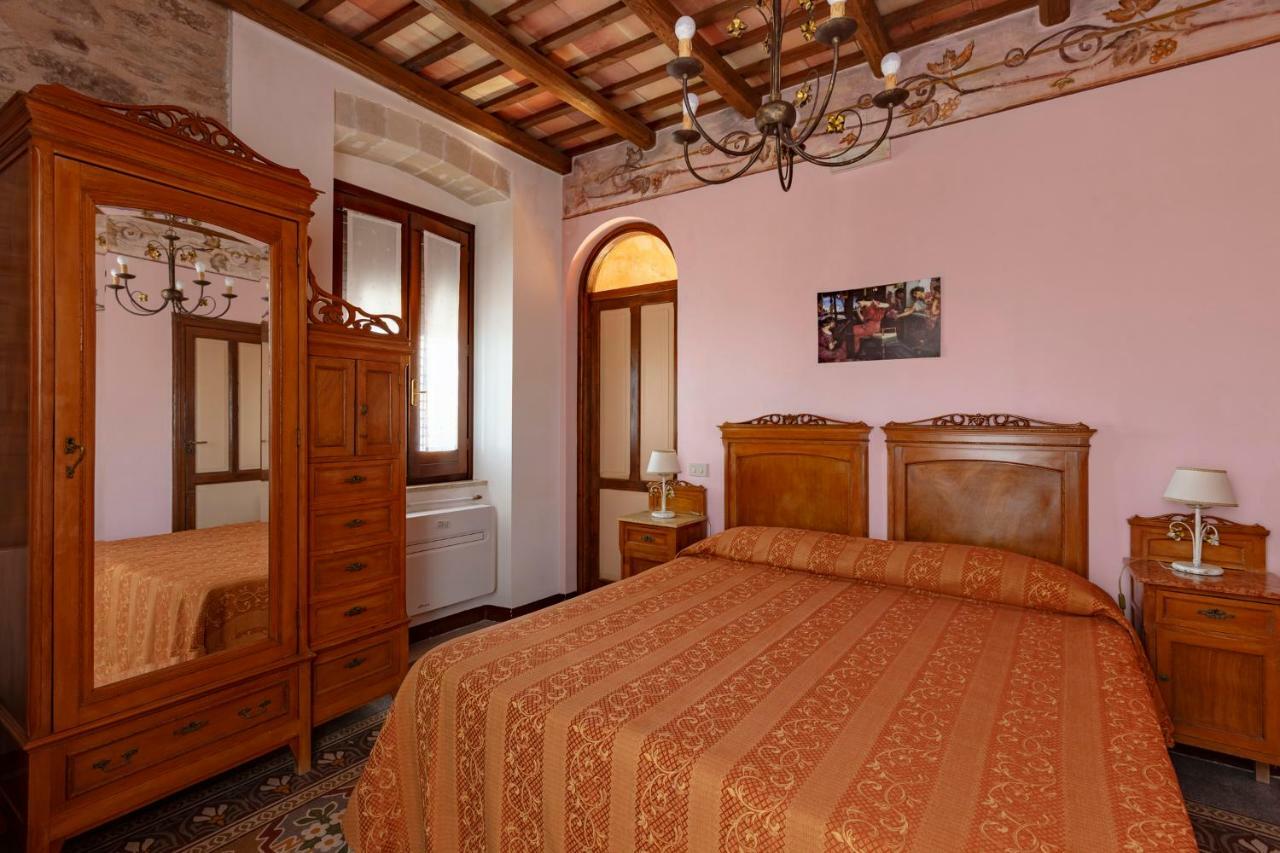 Camere Di Ulisse Ериче Екстериор снимка