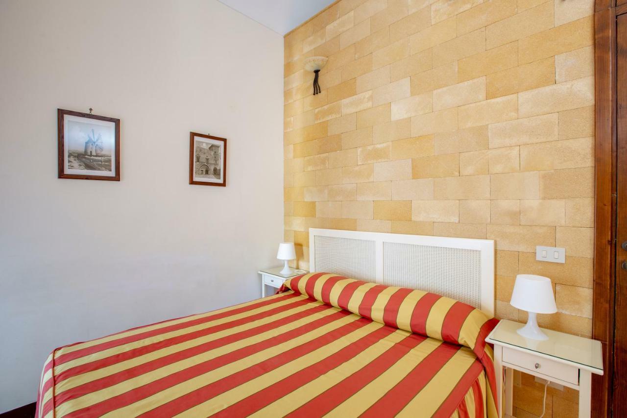 Camere Di Ulisse Ериче Екстериор снимка